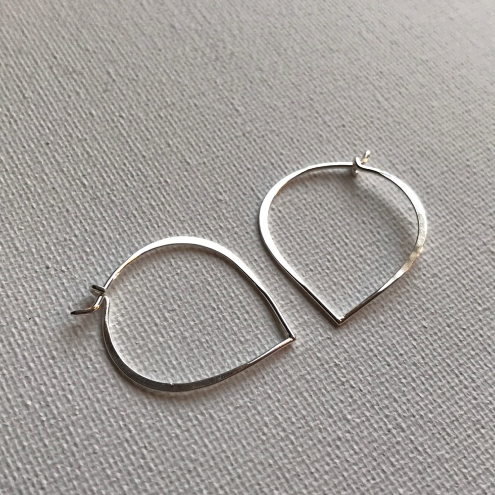 NEW Sterling Silver Lotus Hoop Earrings - Picture 4 of 6
